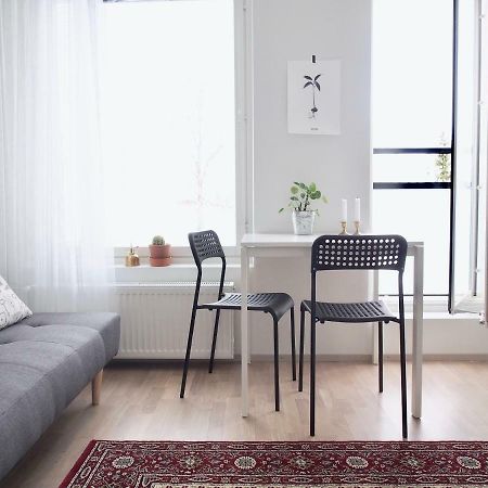 2Ndhomes Tampere "Lapintie" Apartment - Serene Apt Near Downtown At A Quiet Neighbourhood Exterior foto